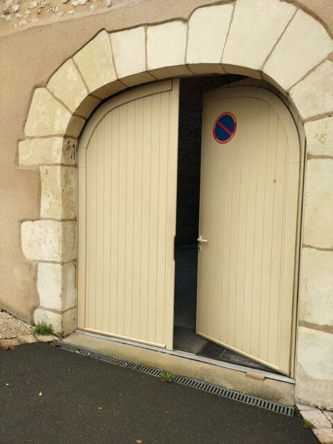 Porte coch�re 300 La Bachellerie (24)