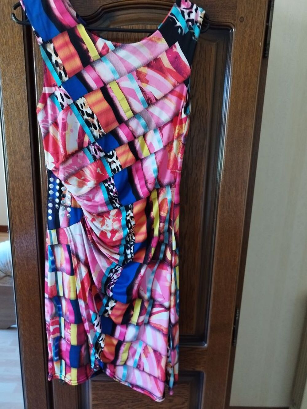jean taille 42 et une robe &eacute;t&eacute; taille 41 Vêtements