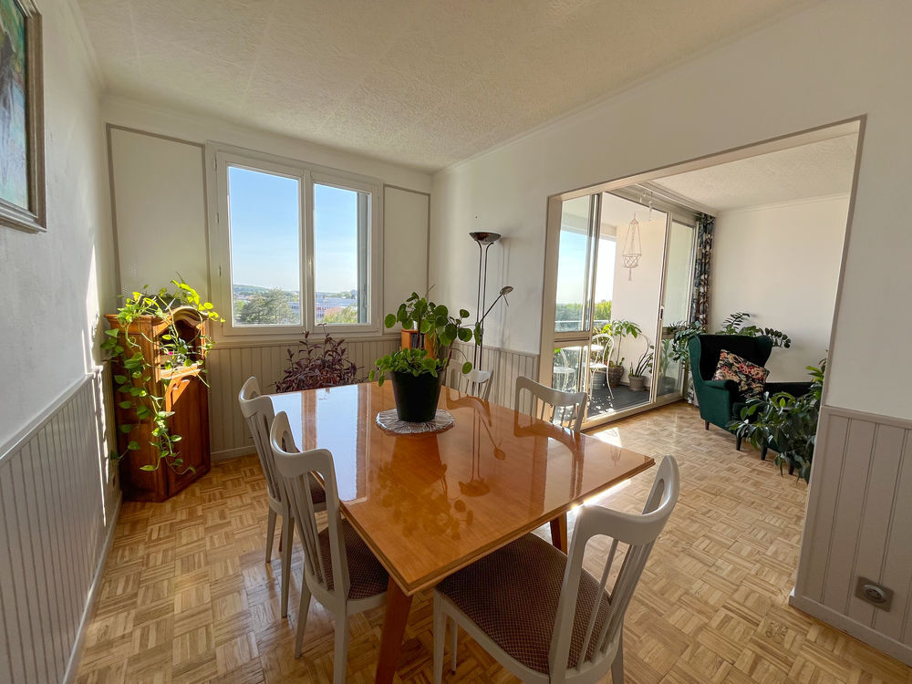 Vente Appartement T5 lumineux de 86 m² - Balcon - DPE C - Les Clayes-sous-Bois Les clayes-sous-bois