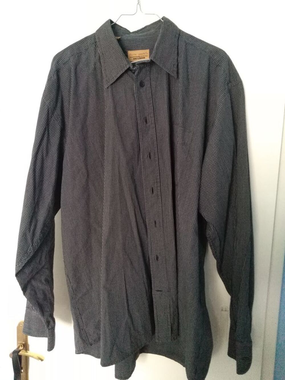 CHEMISE NOIRE Vêtements