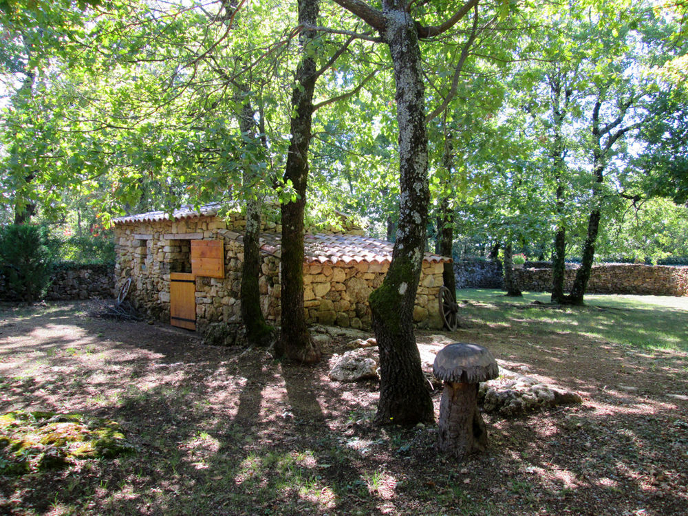 Vente Maison Bastide Provençale au c?ur du parc du Luberon, parc arboré Caseneuve