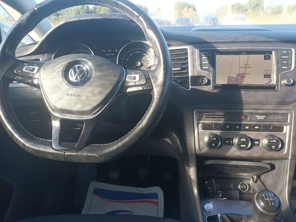 Golf SW SPORTSVAN 1.6 TDI 110CH BLUEMOTION TECHNOLOGY FAP LOUNGE 2016 occasion 86600 Coulombiers