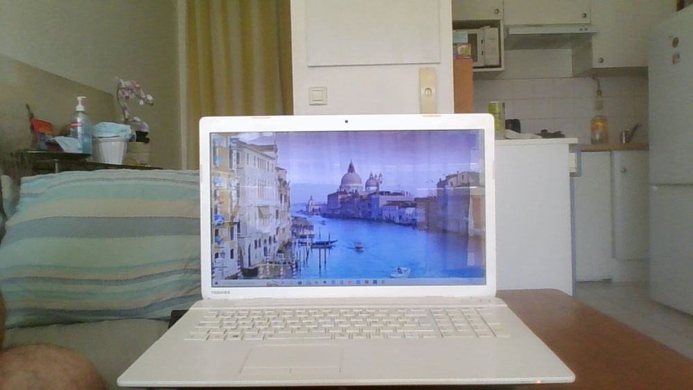 TOSHIBA SATELLITE Matériel informatique