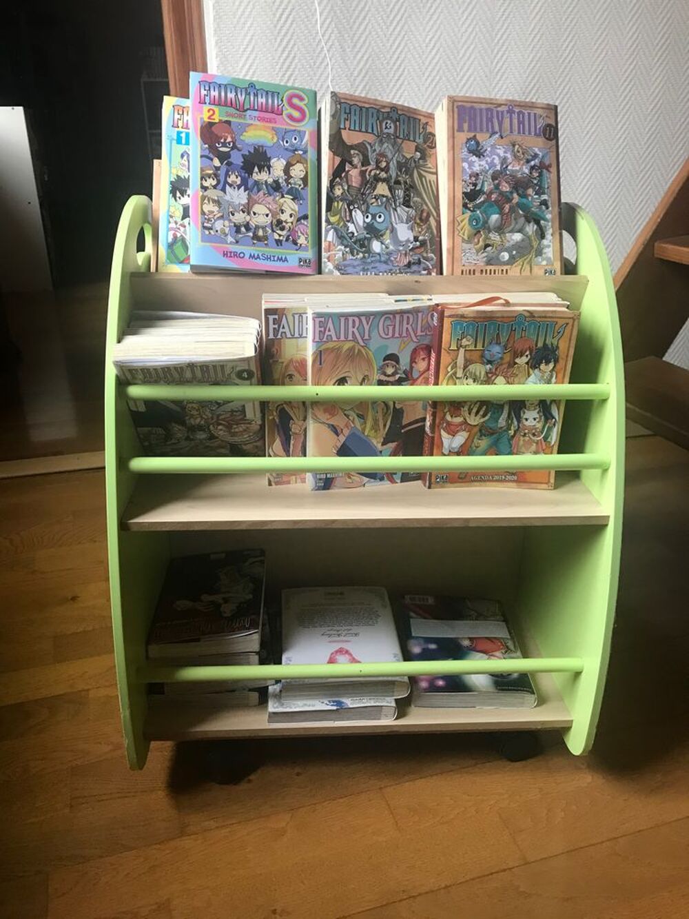 Bibliotheque &agrave; roulettes Mobilier enfants