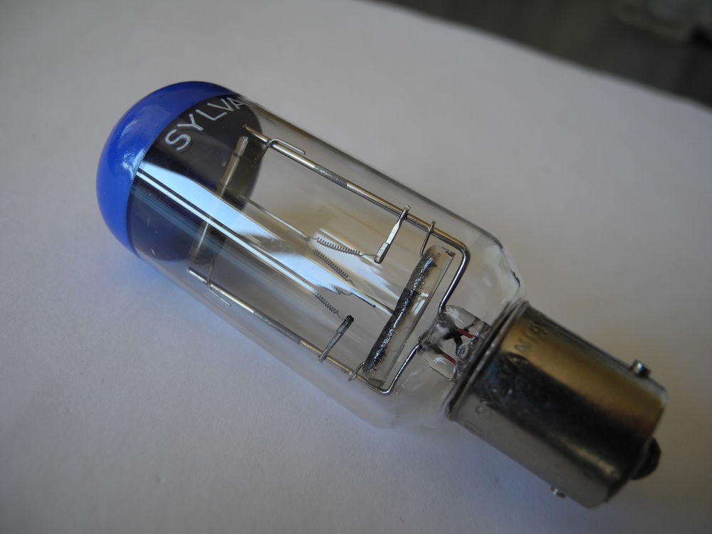 Lampes SYLVANIA 230v 100w, pour projecteurs diapo/cin&eacute; Photos/Video/TV