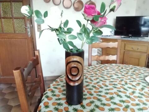 Magnifique vase bois sculpté Martinique 15 Noyelles-lès-Vermelles (62)