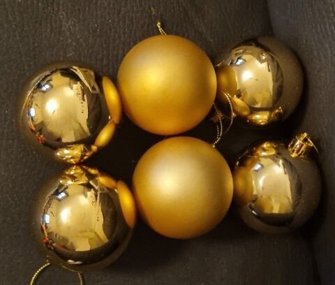 Lot de 6 boules de No�l dor�es ? brillantes & mates ? grand 5 Aix-les-Bains (73)