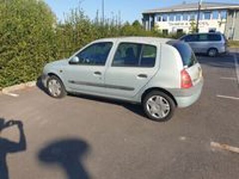 Clio II Clio 1.2i Extreme 2000 occasion 35740 Pac&eacute;
