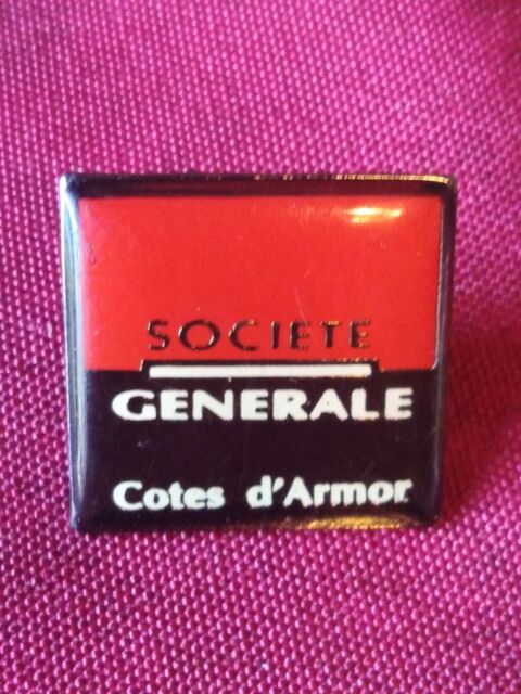 Pin's socit gnrale des ctes d'Armor  2 Avermes (03)