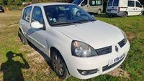 Clio II Clio 1.2 16V 75 eco2 ByeBye Pack Clim Euro 5 2012 occasion 39380 Mont-sous-Vaudrey