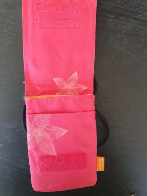 sacoche telephone rose a fleur 1 Aubvillers (80)