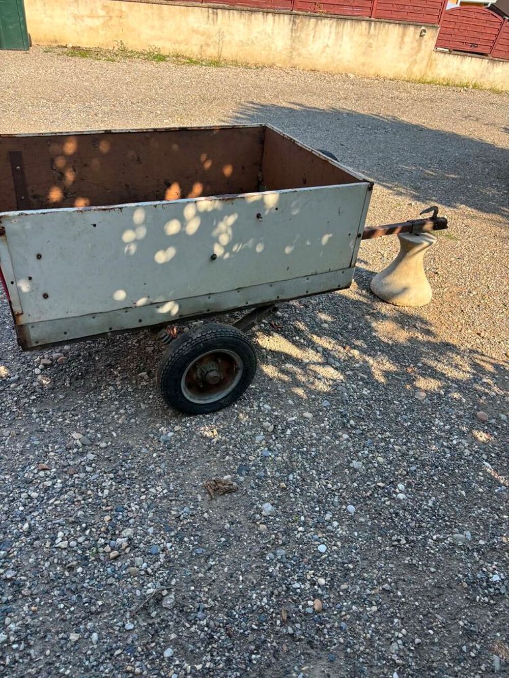 Remorque +/- 400kg &agrave; restaurer Bricolage