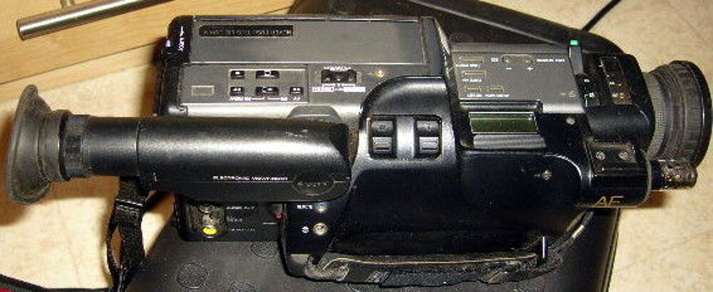 camescope SONY 8mm video8 CCD F330 &agrave; REPARER Photos/Video/TV