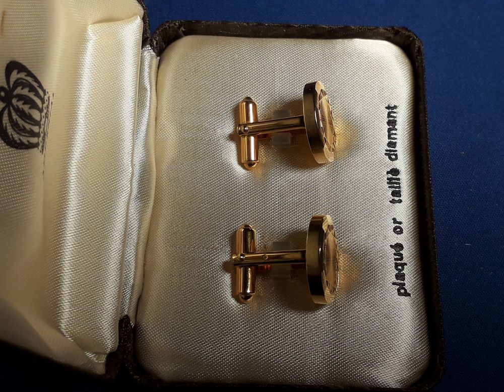 Coffret de boutons de manchette Imp&eacute;rial en plaqu&eacute; or Bijoux et montres
