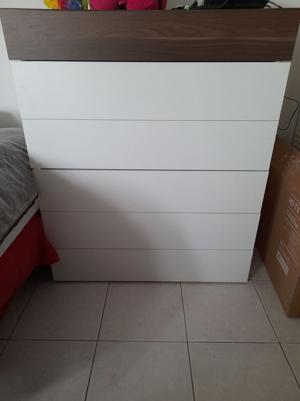 COMMODE BLANCHE ET MARRON Meubles