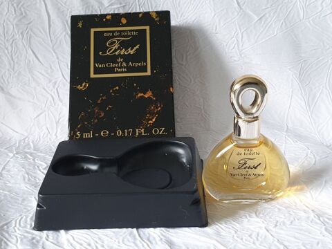 Miniature de parfum VC&A First bouchon argent 6 Plaisir (78)