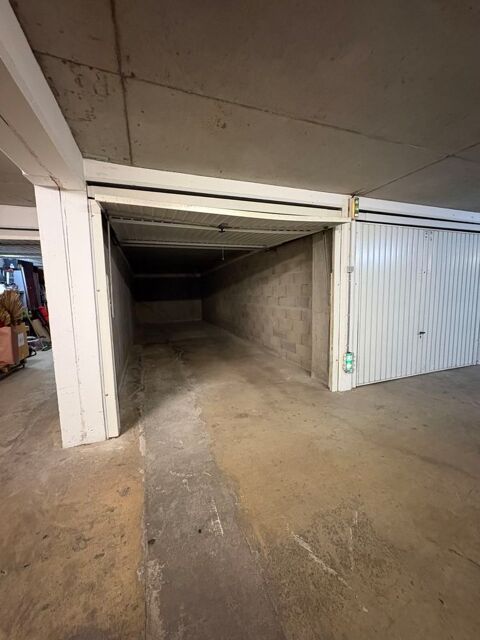  Parking / Garage  louer 25 m