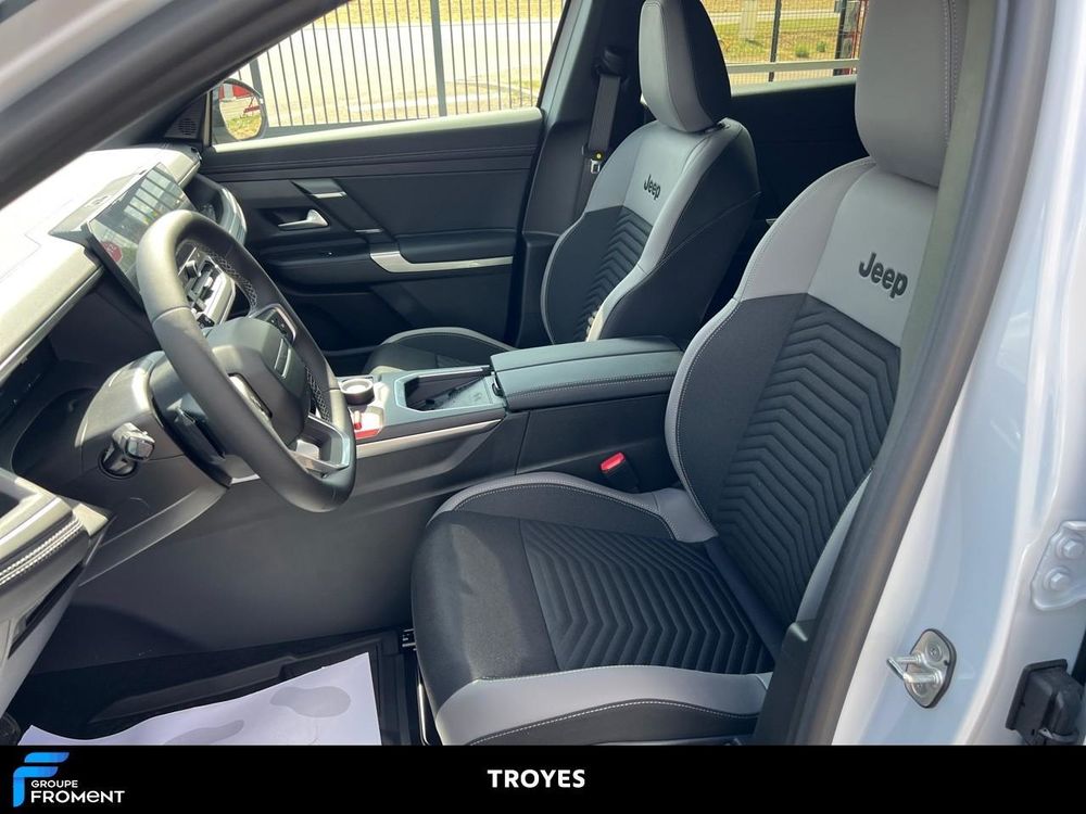 Compass 1.2 Turbo T3 145 ch BVR6 e-Hybrid 4x2 First Edition 2026 occasion 10600 Barberey-Saint-Sulpice