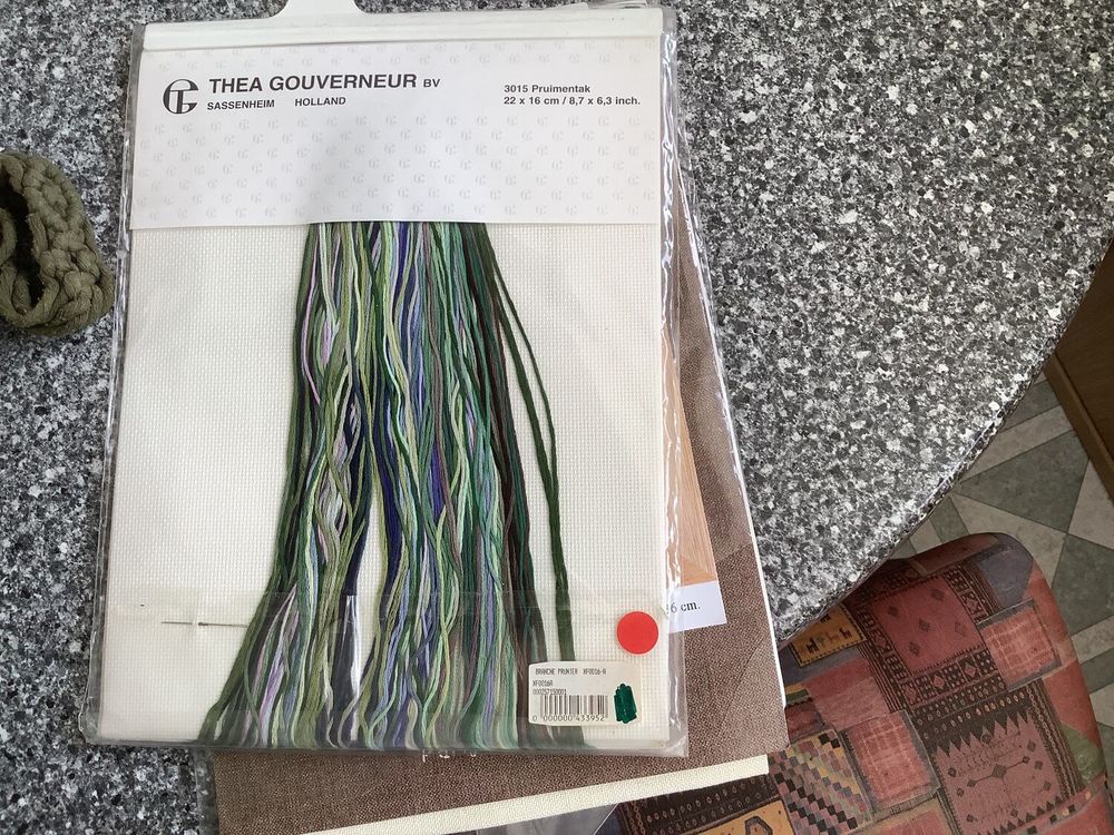 Pour les fondues de broderie aux points de croix
Décoration