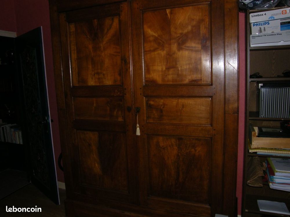 ARMOIRE LOUIS PHILIPPE Meubles