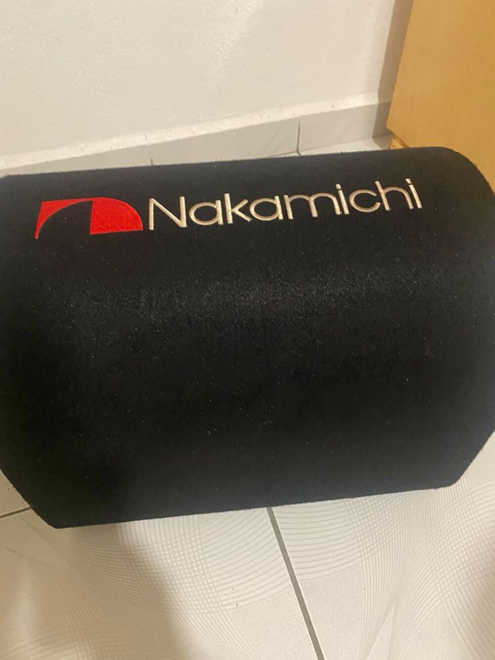 Caisson pr&eacute; amplifi&eacute; NAKAMICHI Audio et hifi