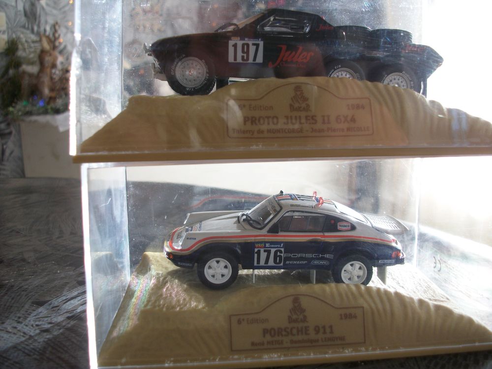 AUTOS MINIATURES 