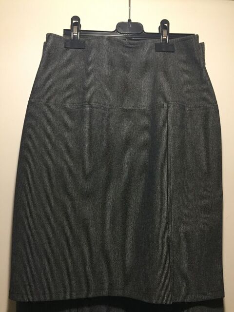 TAILLEUR GRIS/NOIR MIA SOANA T. 38/40 30 Saint-Genis-Laval (69)