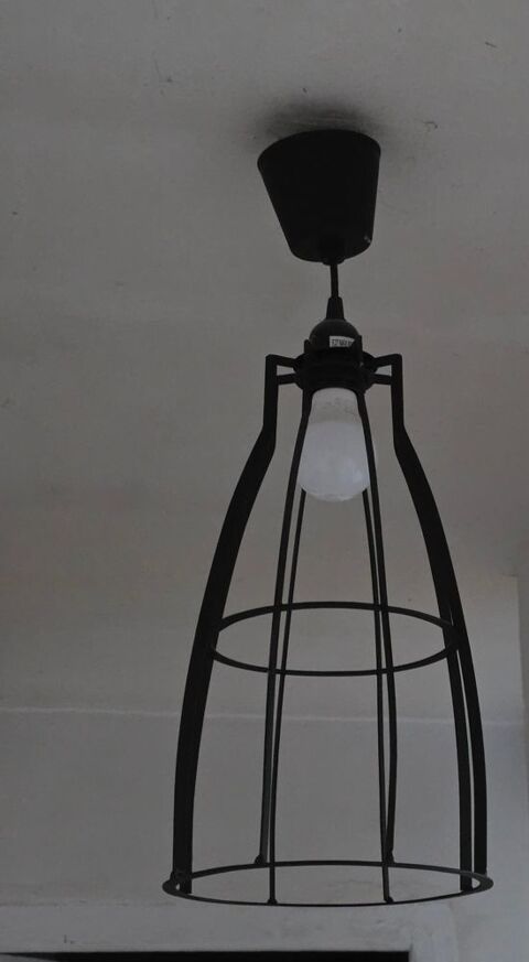 Long lustre noir, suspension moderne 5 Le Barcar�s (66)