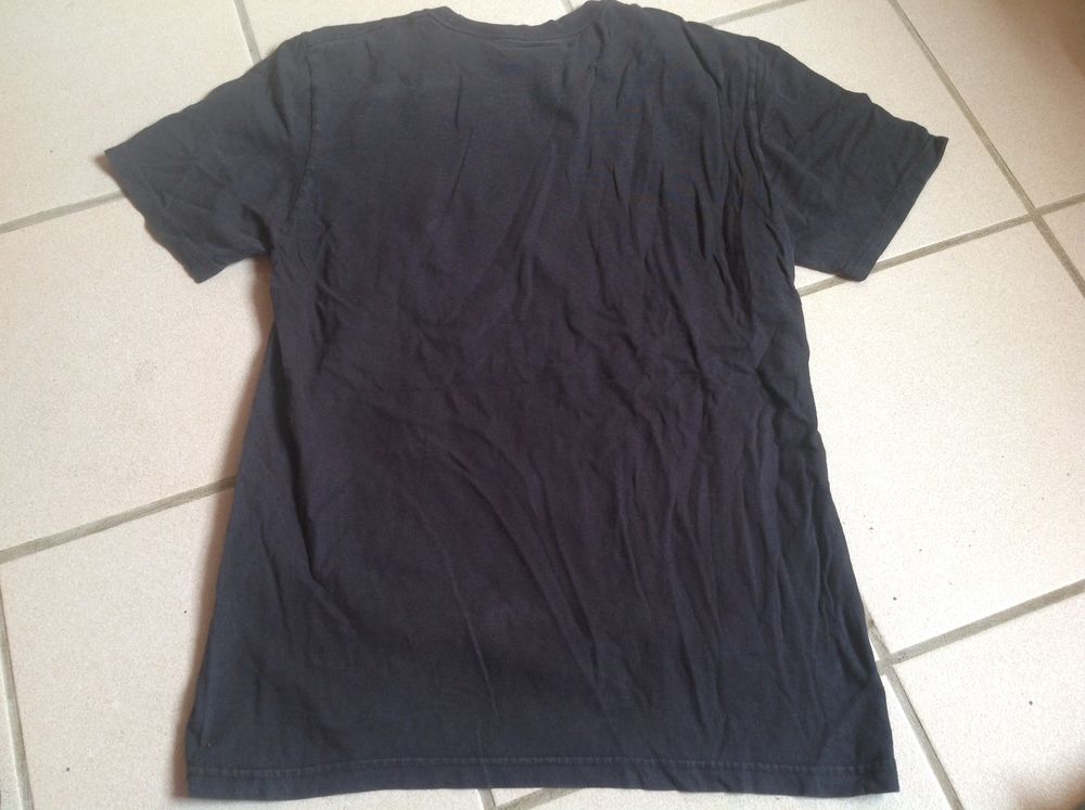 TEE SHIRT NIKE NOIR TAILLE M Envoi Possible
Vtements