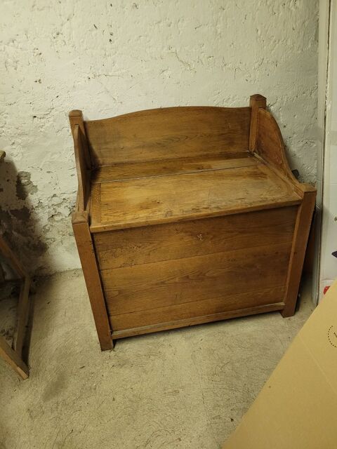 Coffre en bois massif 40 Saint-Sim�on-de-Bressieux (38)