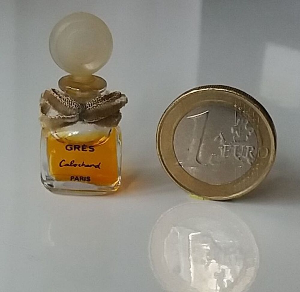 Miniatures de parfum &agrave; 4  