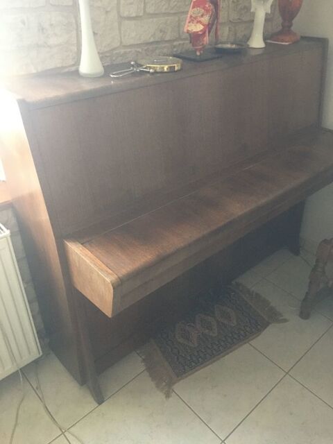 pianos droits 650 Ch�tenois (88)