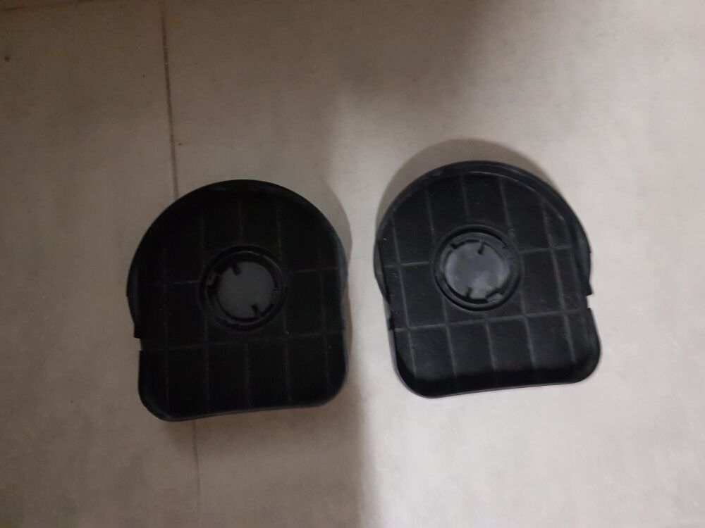 2 filtres pour hotte Whirlpool Cuisine