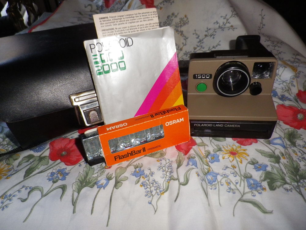 Polaroid Land Camera 1500 Photos/Video/TV