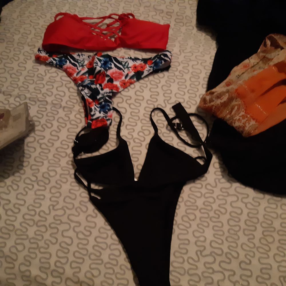 deux paire de maillot deux pieces de la marque HAVAINA Vêtements