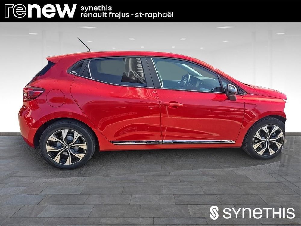 Clio V Clio E-Tech full hybrid 145 Evolution 2022 occasion 83600 Fr&eacute;jus
