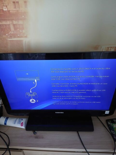 console ps4 avec la manette pro 12.52 1to 500 Biarritz (64)
