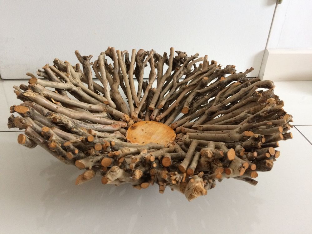 Corbeille / panier, en branches de bois, artisanale Décoration