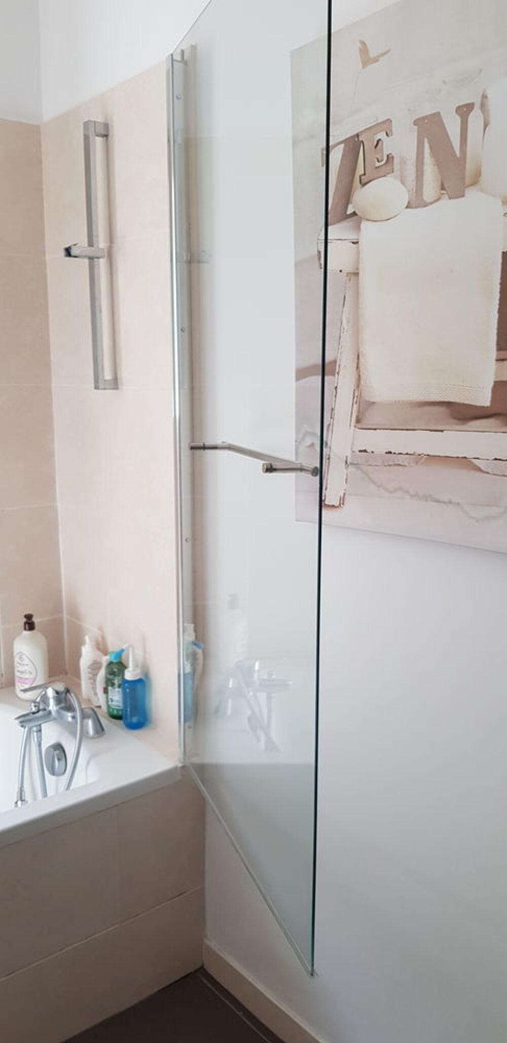 Pare-baignoire avec porte battante et porte serviettes Bricolage