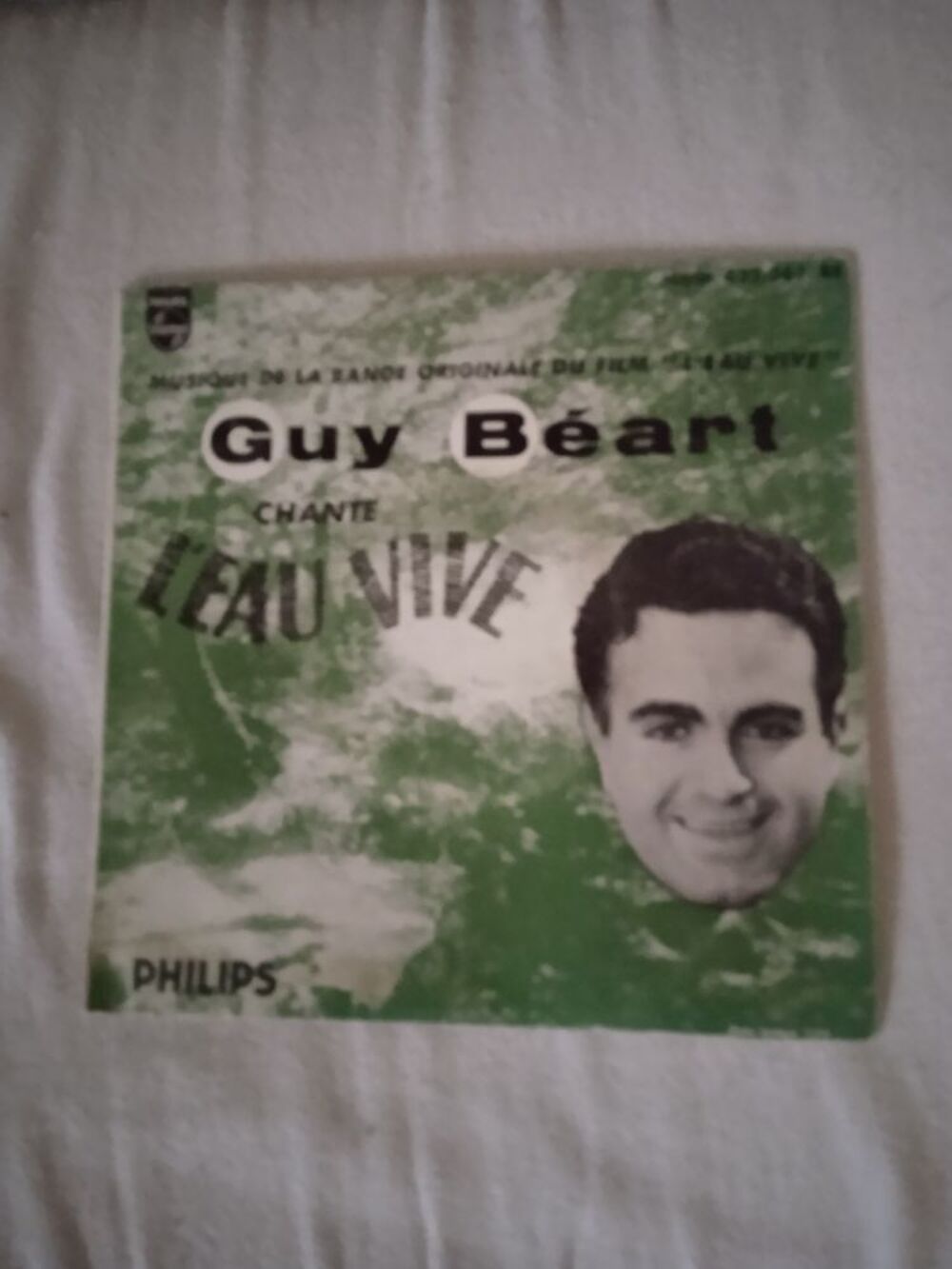Vinyle 45 T Guy B&eacute;art
L'eau vive
1959 CD et vinyles