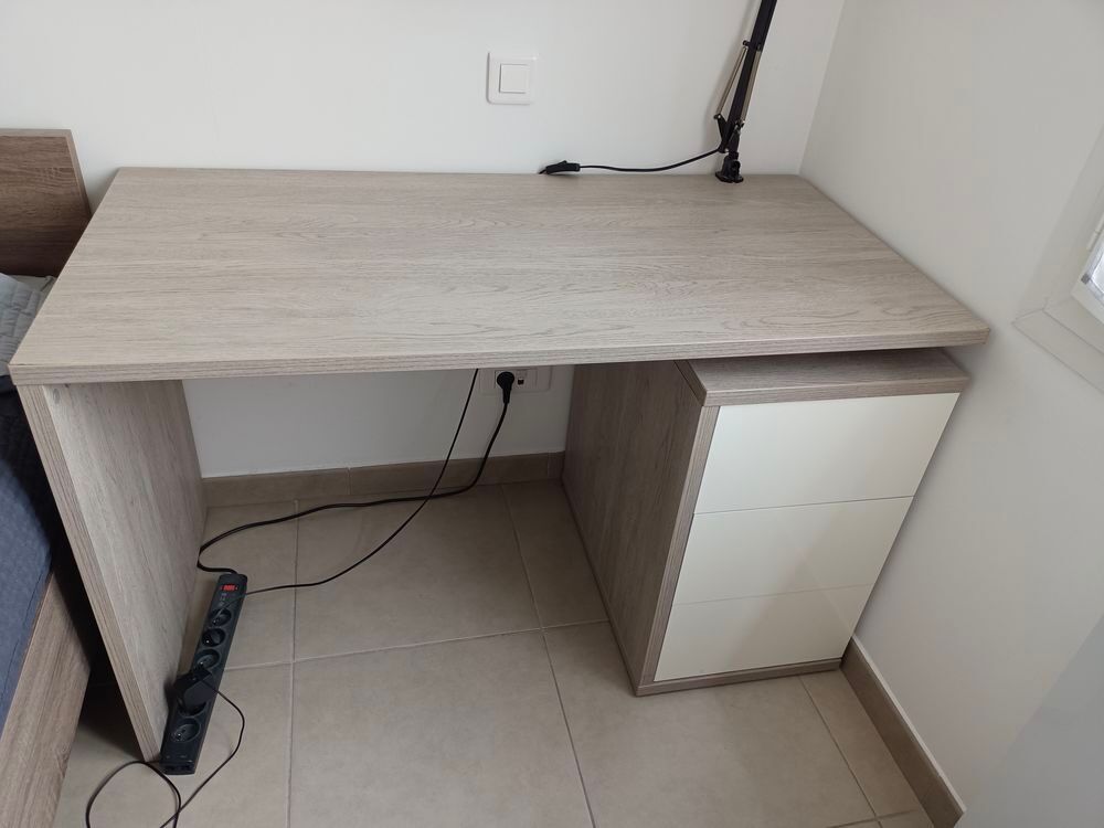 Bureau 3 tiroirs Meubles