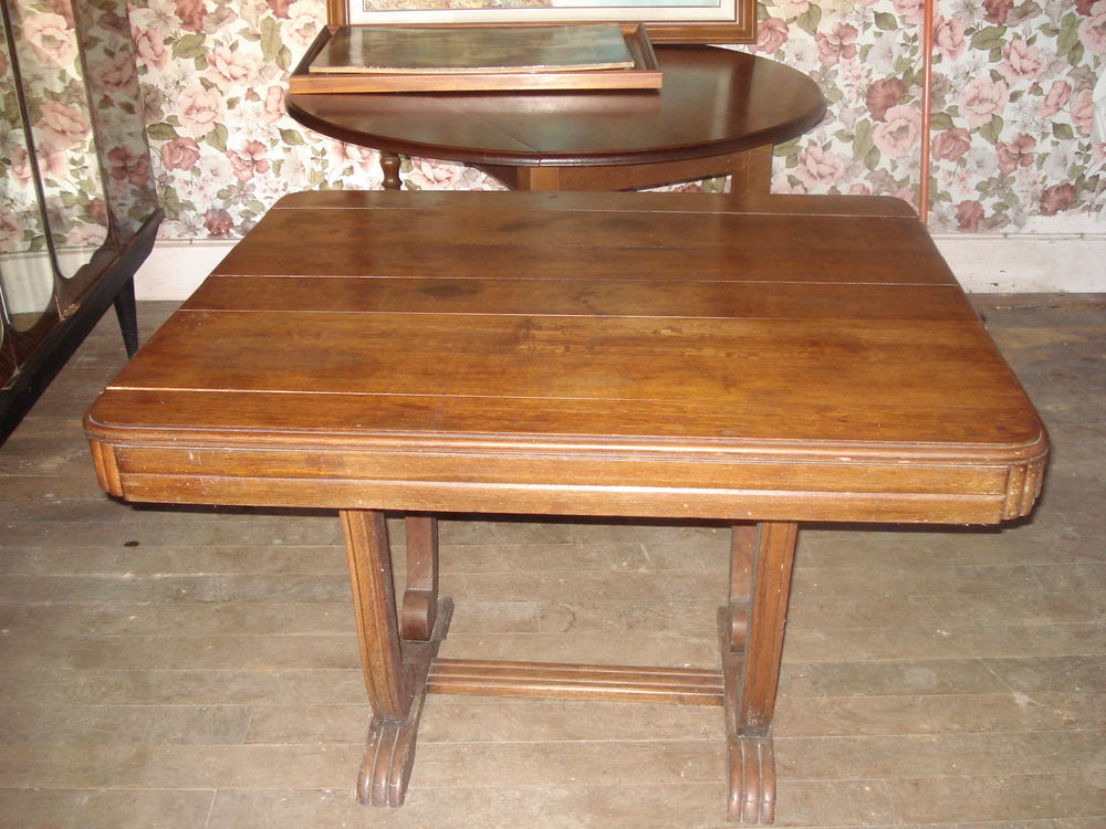 Table carr&eacute;e Meubles