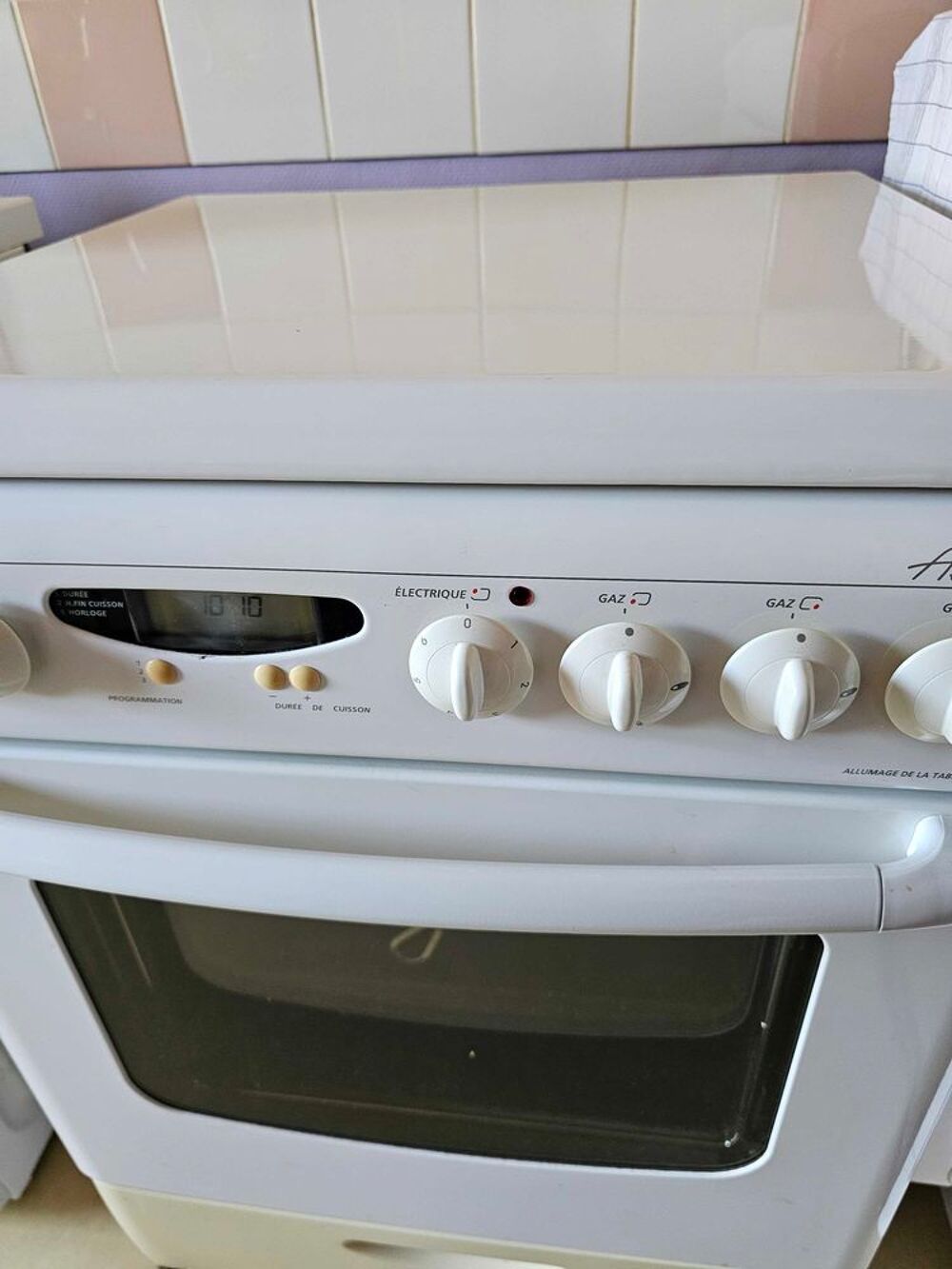Cuisini&egrave;re gaz et &eacute;lectrique Electroménager