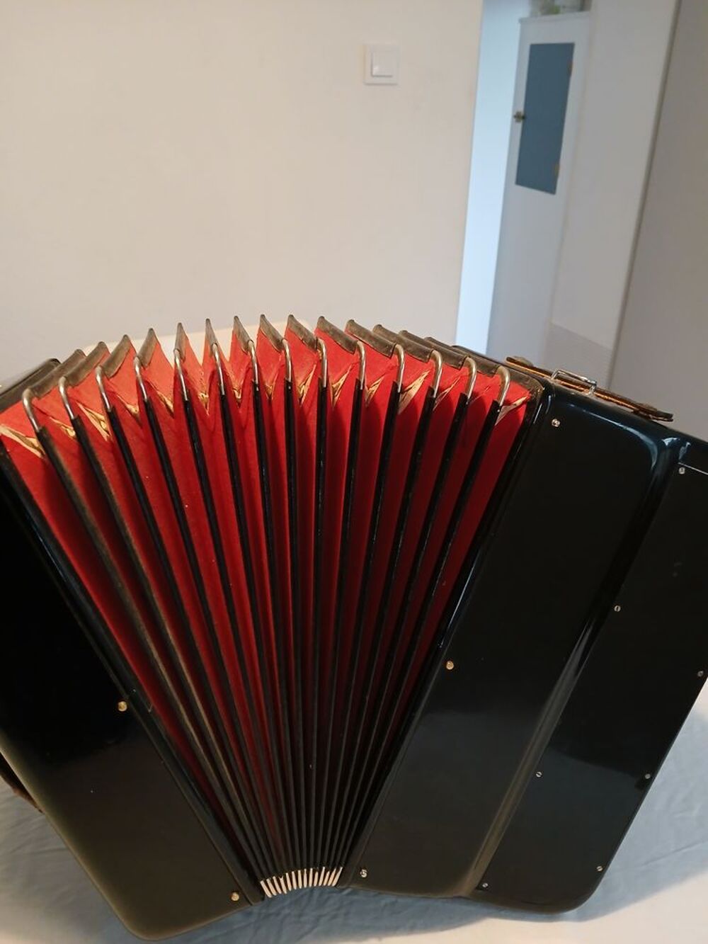 Accordeon , Paolo Soprani 60 Basse Instruments de musique