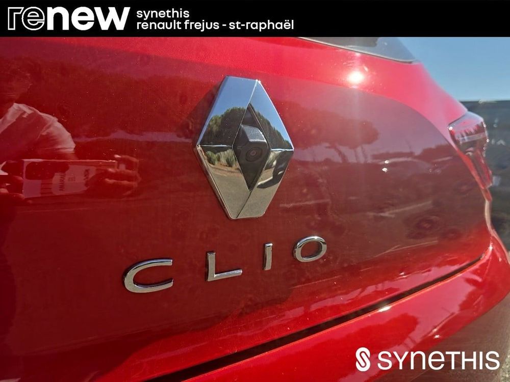 Clio V Clio SCe 65 Evolution 2023 occasion 83600 Fr&eacute;jus