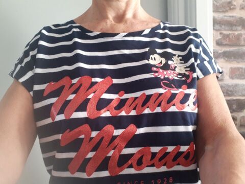 T shirt Disney NEUF SANS ÉTIQUETTE  - L - 12 euros 12 Villemomble (93)