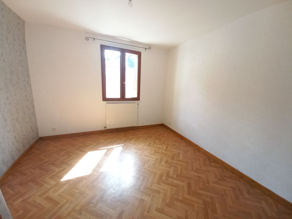 Location Appartement T3 Centre Ville Saint-jean-de-maurienne