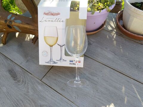 Verres  vin Neufs
15 Melun (77)