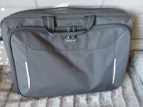 ordinateur portable 17 pouces 99 Saintes (17)