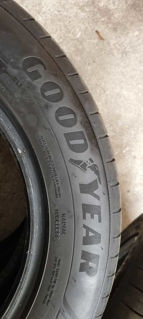 Pi&egrave;ces et &eacute;quipements Voiture Pneu voiture - roue  occasion Baccarat 54120